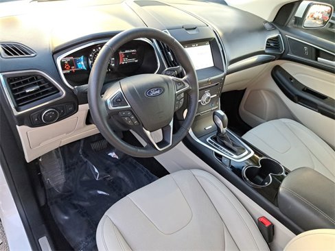 Used 2018 Ford Edge Titanium w/ Equipment Group 301A image 16