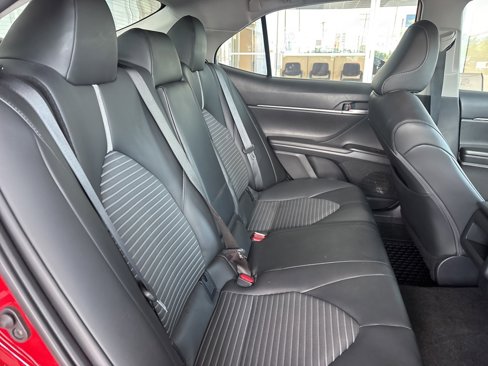 Used 2023 Toyota Camry SE image 28