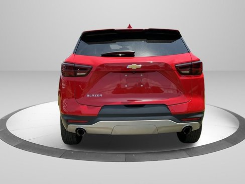 Used 2023 Chevrolet Blazer LT image 4