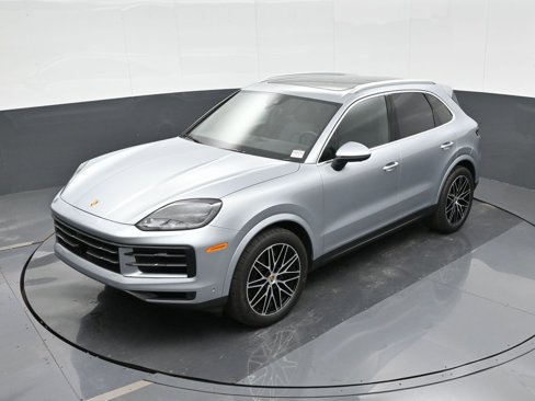 Used 2024 Porsche Cayenne image 26