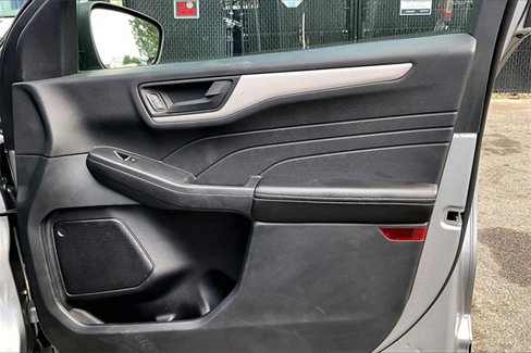 Used 2022 Ford Escape SE w/ Convenience Package image 19