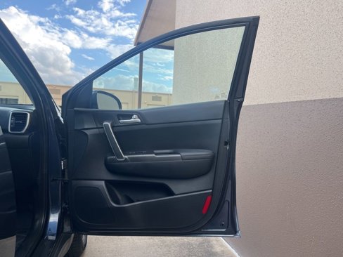 Used 2020 Kia Sportage LX image 26
