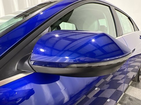 Used 2023 Hyundai Elantra Limited image 14