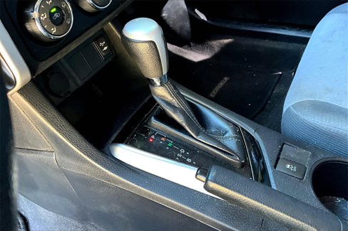 Used 2017 Toyota Corolla L image 17