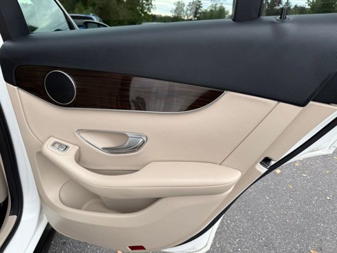 Used 2019 Mercedes-Benz CLA 250 4MATIC image 24
