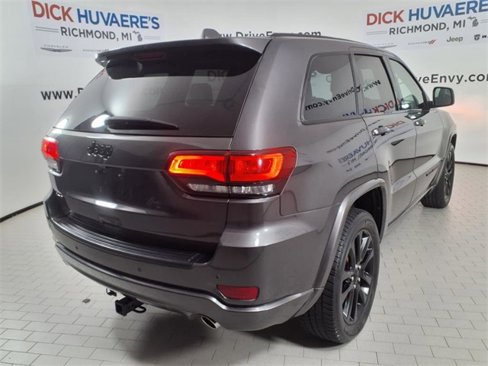 Used 2019 Jeep Grand Cherokee Altitude image 6