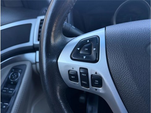 Used 2013 Ford Explorer XLT image 25