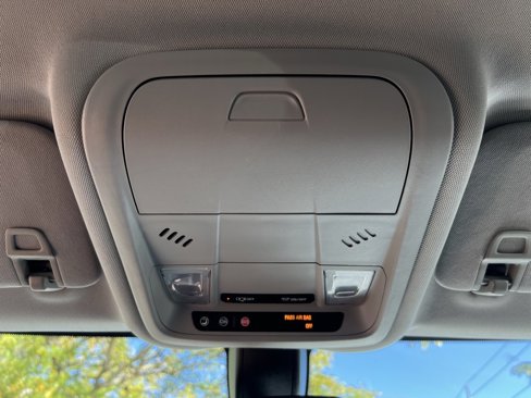 Used 2018 Chevrolet Equinox LT image 25