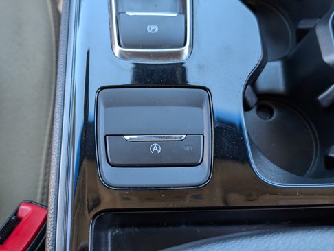 Certified 2020 Ford Edge SE image 24