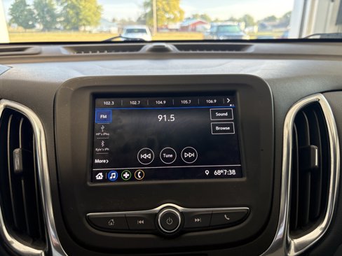 Used 2021 Chevrolet Equinox LT image 17