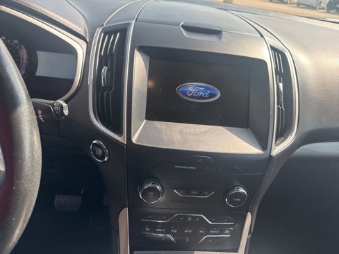 Used 2019 Ford Edge SEL image 14