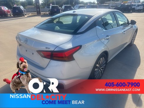 Used 2024 Nissan Altima 2.5 SV image 5