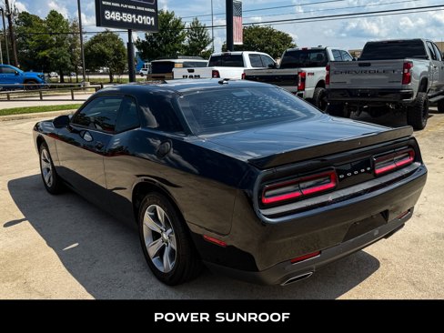 Used 2018 Dodge Challenger SXT w/ Driver Convenience Group image 6