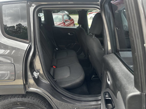 Used 2019 Jeep Renegade Sport w/ UConnect 7.0 Group image 17