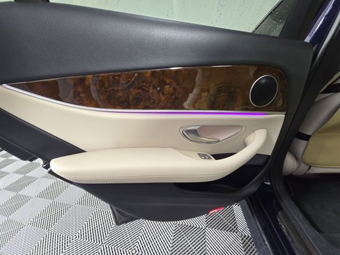 Used 2018 Mercedes-Benz E 300 image 25