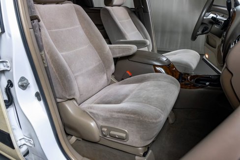 Used 2004 Toyota Sequoia SR5 image 24