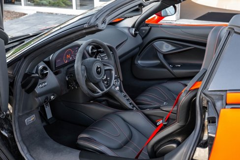 Used 2022 McLaren 765LT image 44