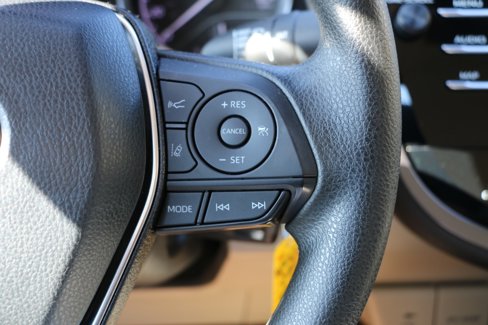 Used 2019 Toyota Camry LE image 17