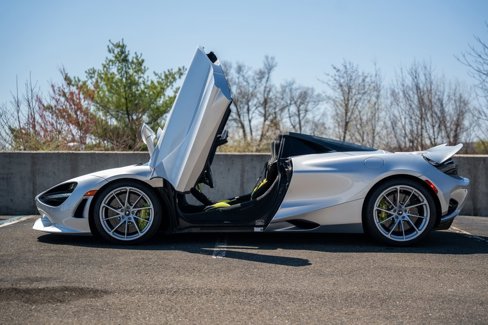 New 2025 McLaren 750S Spider image 30