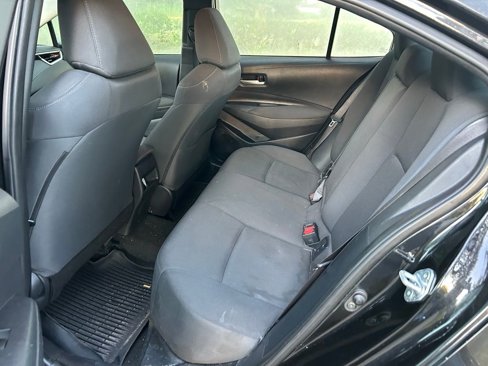 Used 2021 Toyota Corolla LE image 13