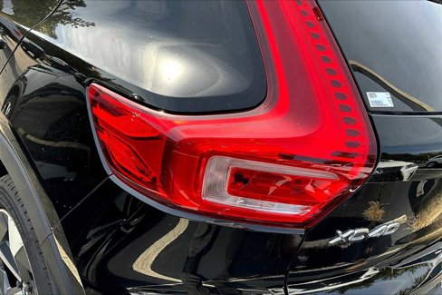 Used 2023 Volvo XC40 B5 Plus w/ Driver Assist Package image 26