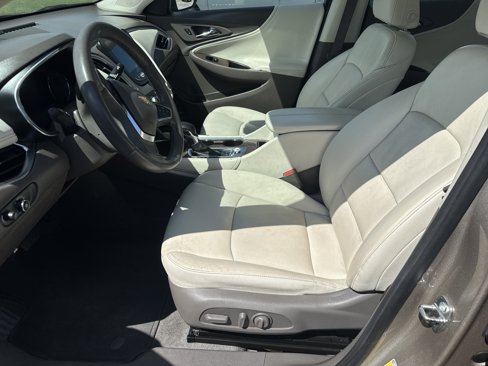 Used 2024 Chevrolet Malibu LT image 4