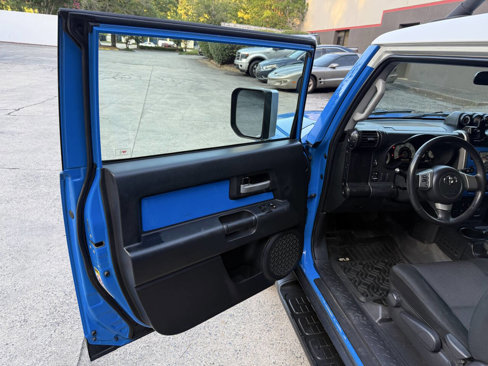 Used 2007 Toyota FJ Cruiser 4WD image 37