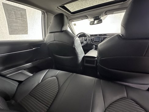 Used 2020 Toyota Camry SE image 13