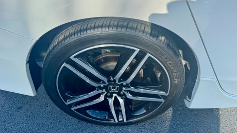 Used 2017 Honda Accord Sport Special Edition image 5
