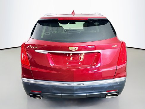 Used 2017 Cadillac XT5 Luxury w/ Driver Awareness Package image 6