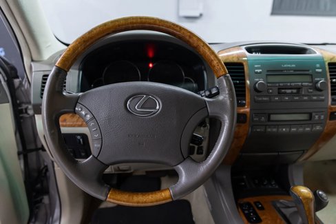 Used 2004 Lexus GX 470 image 16