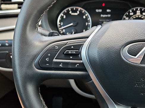 Used 2024 INFINITI QX50 Luxe image 18