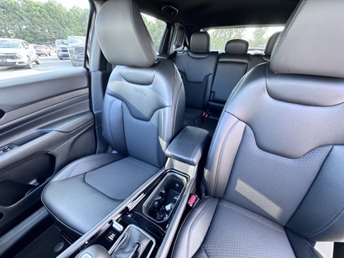 New 2026 Jeep Compass Latitude image 10