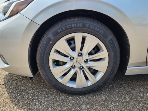 Used 2023 Nissan Sentra S image 26