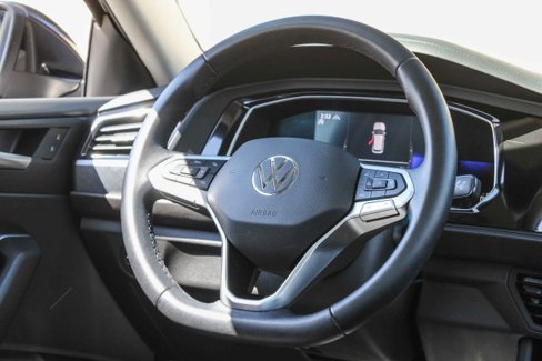 Used 2022 Volkswagen Jetta SE image 18