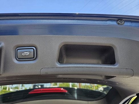 Used 2019 Hyundai Santa Fe FWD image 11