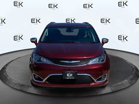 Used 2018 Chrysler Pacifica Limited image 7