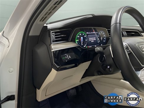 Used 2021 Audi e-tron Premium Plus w/ Premium Plus Package image 16