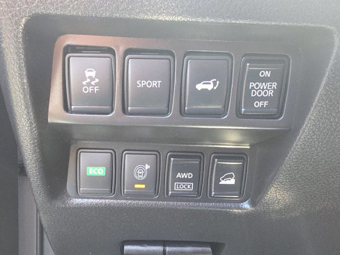 Used 2015 Nissan Rogue SV w/ SV Premium Package image 22