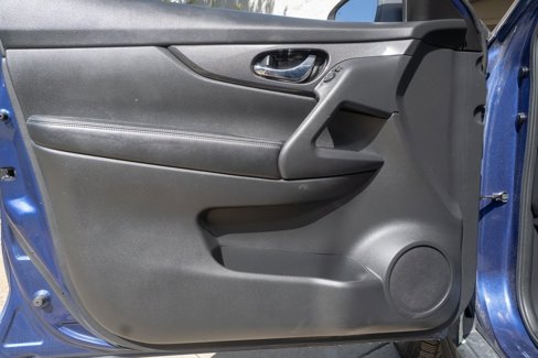 Used 2017 Nissan Rogue SV image 7