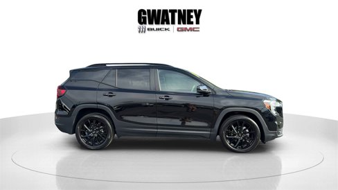 Used 2023 GMC Terrain SLE w/ Elevation Edition image 8