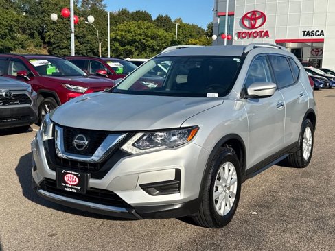 Used 2018 Nissan Rogue SV image 3
