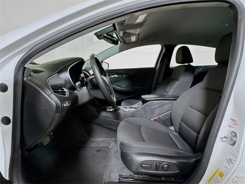 Used 2024 Chevrolet Malibu LT image 18