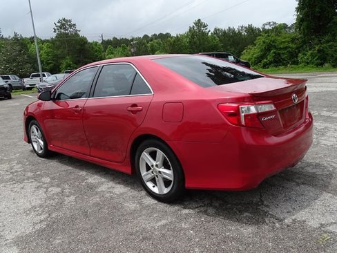 Used 2014 Toyota Camry SE image 6