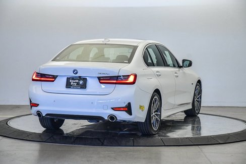 Certified 2022 BMW 330e w/ Premium Package image 4