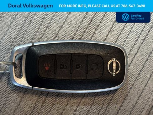 Used 2023 Nissan Rogue SV image 28