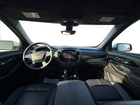 Used 2023 Chevrolet Traverse RS image 12