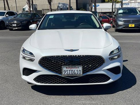 Used 2025 Genesis G70 2.5T image 3