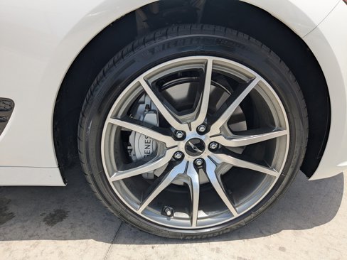 Certified 2025 Genesis G70 2.5T image 9