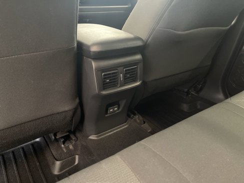 Used 2022 Toyota RAV4 XLE image 27